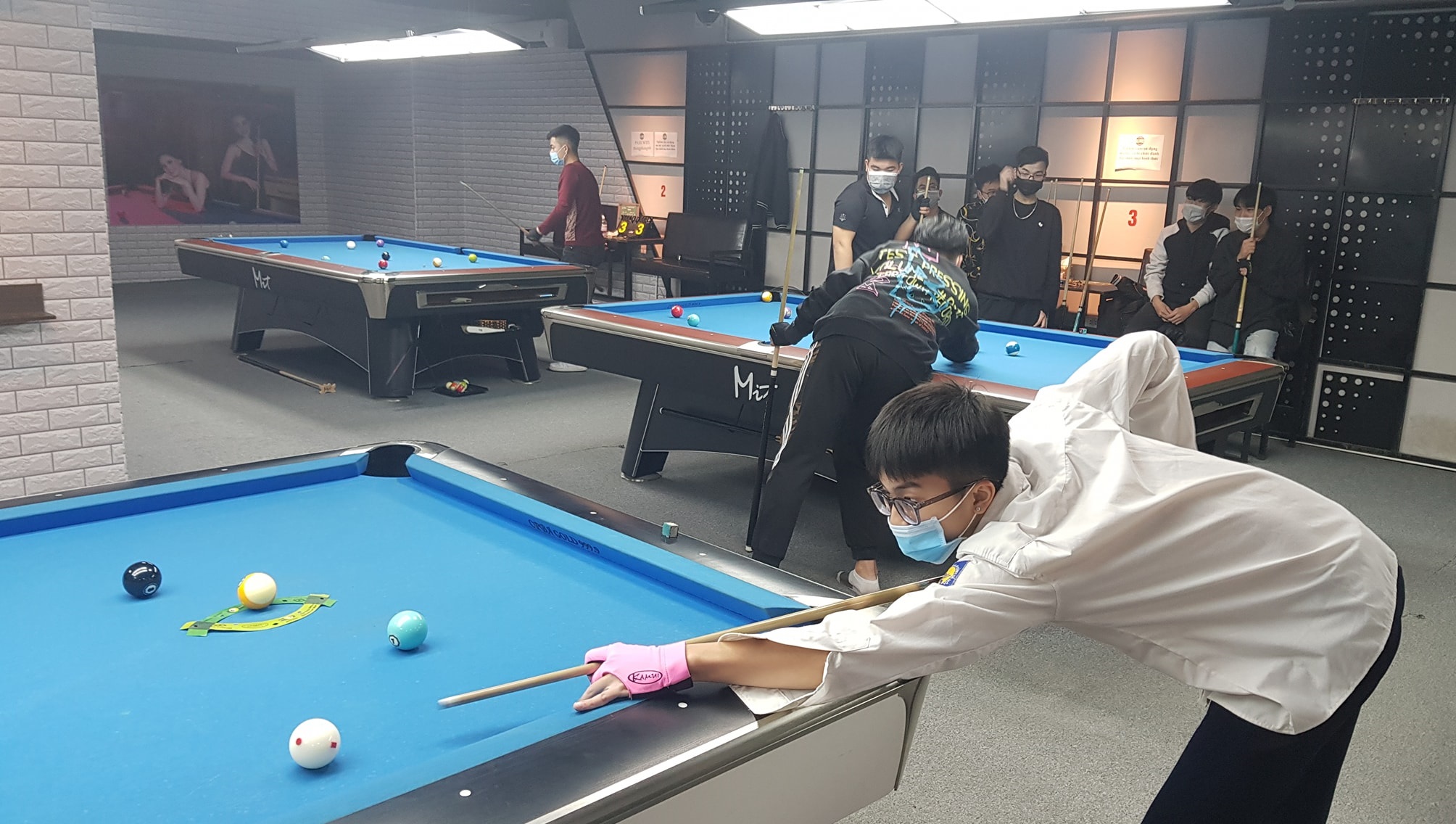 Không gian chơi tại Thông Phong Billiard Club