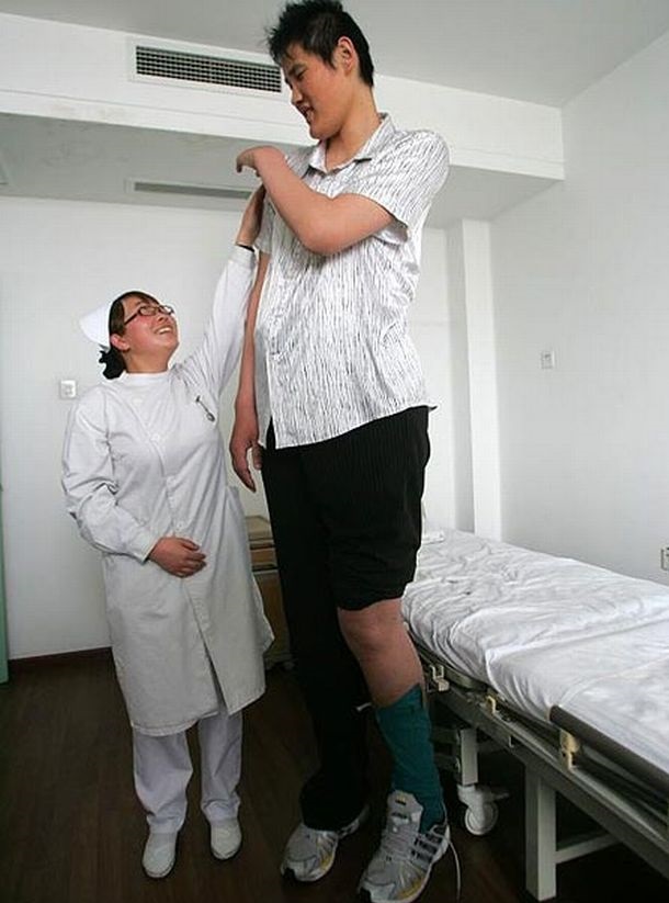 Zhao Liang - người đàn ông cao nhất Trung Quốc