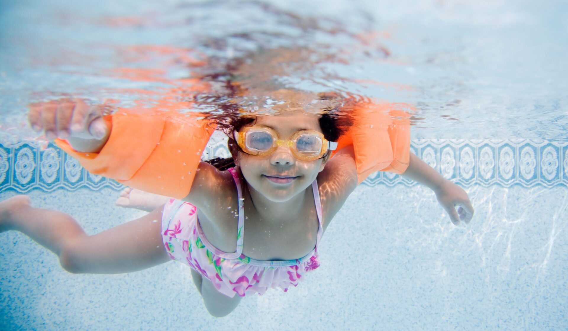 Bơi lội giúp phát triển chiều cao hiệu quả với trẻ nhỏ