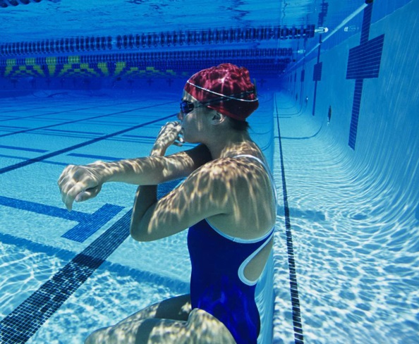 Bạn cần rèn luyện tốt kỹ thuật thông tai khi lặn nước