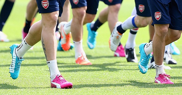 cách chọn size giày đá bóng sân cỏ nhân tạo