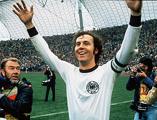 Franz Beckenbauer được mệnh danh là “Hoàng đế bóng đá”