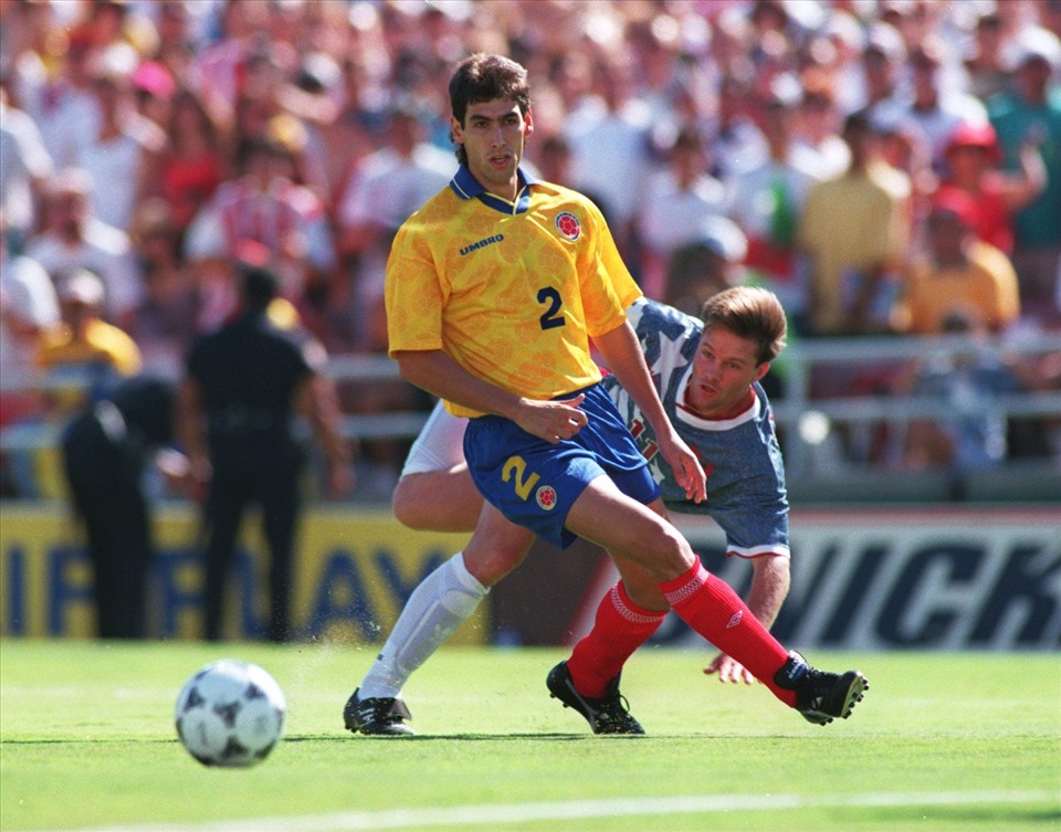 Andres Escobar bị cổ động viên quá khích gây ra cái chết bi thảm